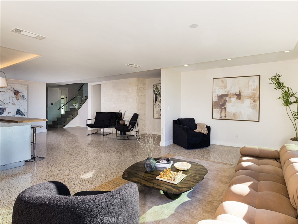 355 Hillcrest Street El Segundo, CA 90245 - Photo 21 of 62