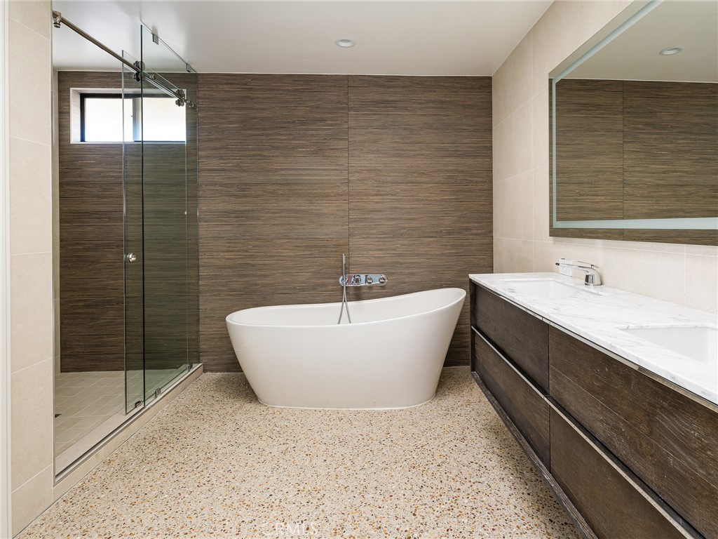 355 Hillcrest Street El Segundo, CA 90245 - Photo 43 of 62