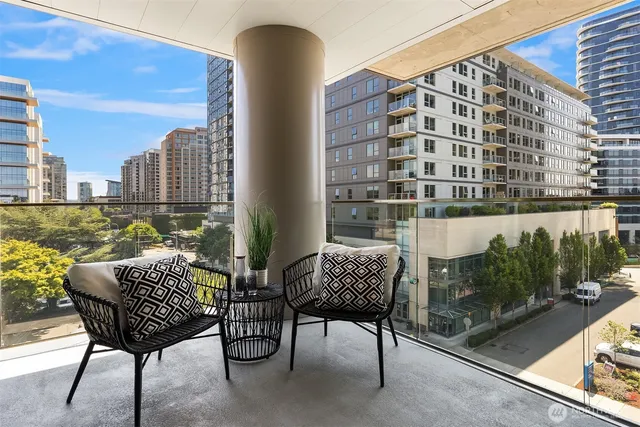 $4,900 | 10232 Northeast 10th Street, Unit 509, Bellevue, WA 98004