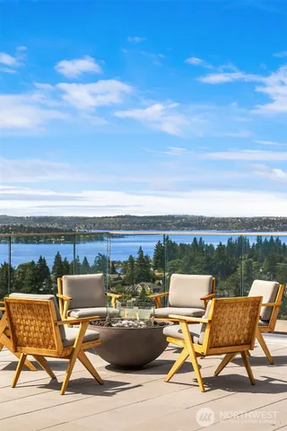 $4,900 | 10232 Northeast 10th Street, Unit 509, Bellevue, WA 98004