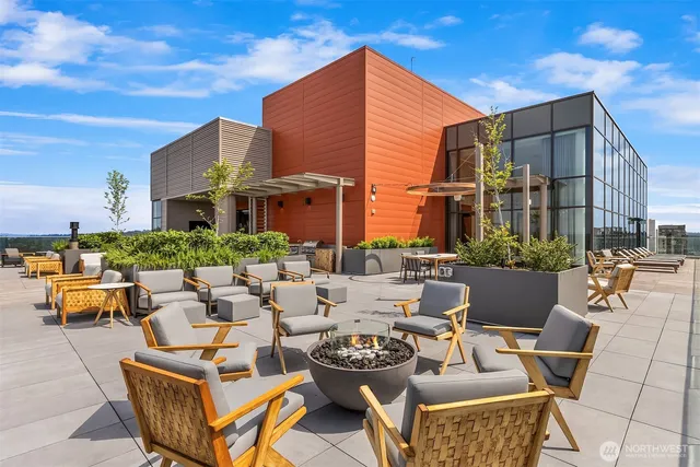 $4,900 | 10232 Northeast 10th Street, Unit 509, Bellevue, WA 98004