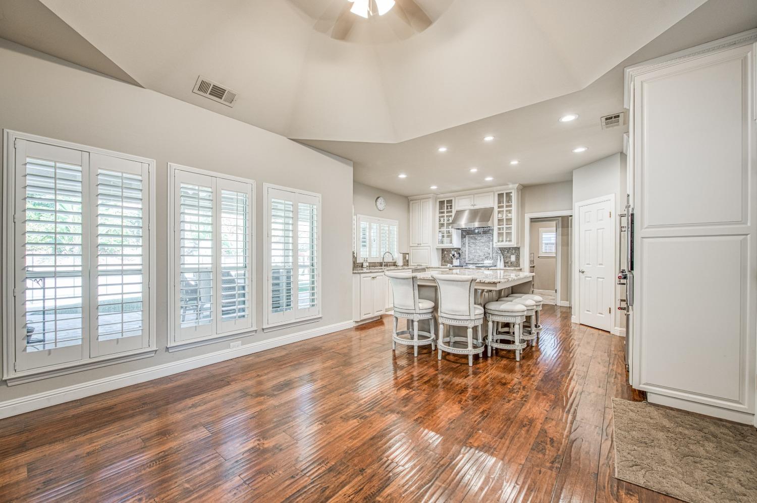 692 East Blue Ridge Road Fresno, CA 93725 - Photo 18 of 68