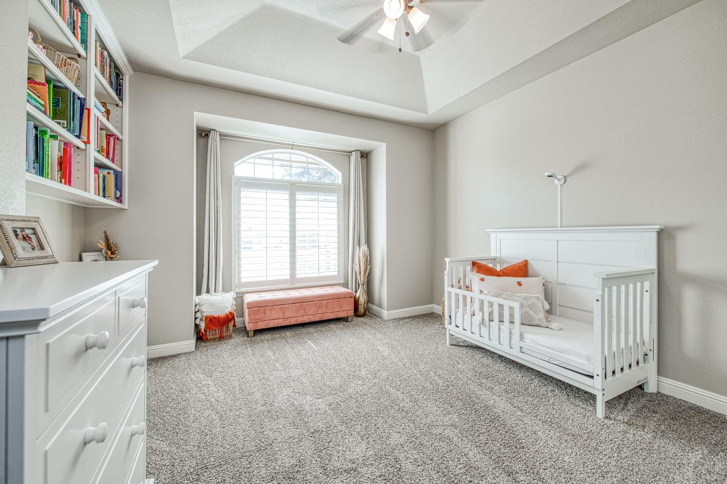 692 East Blue Ridge Road Fresno, CA 93725 - Photo 35 of 68