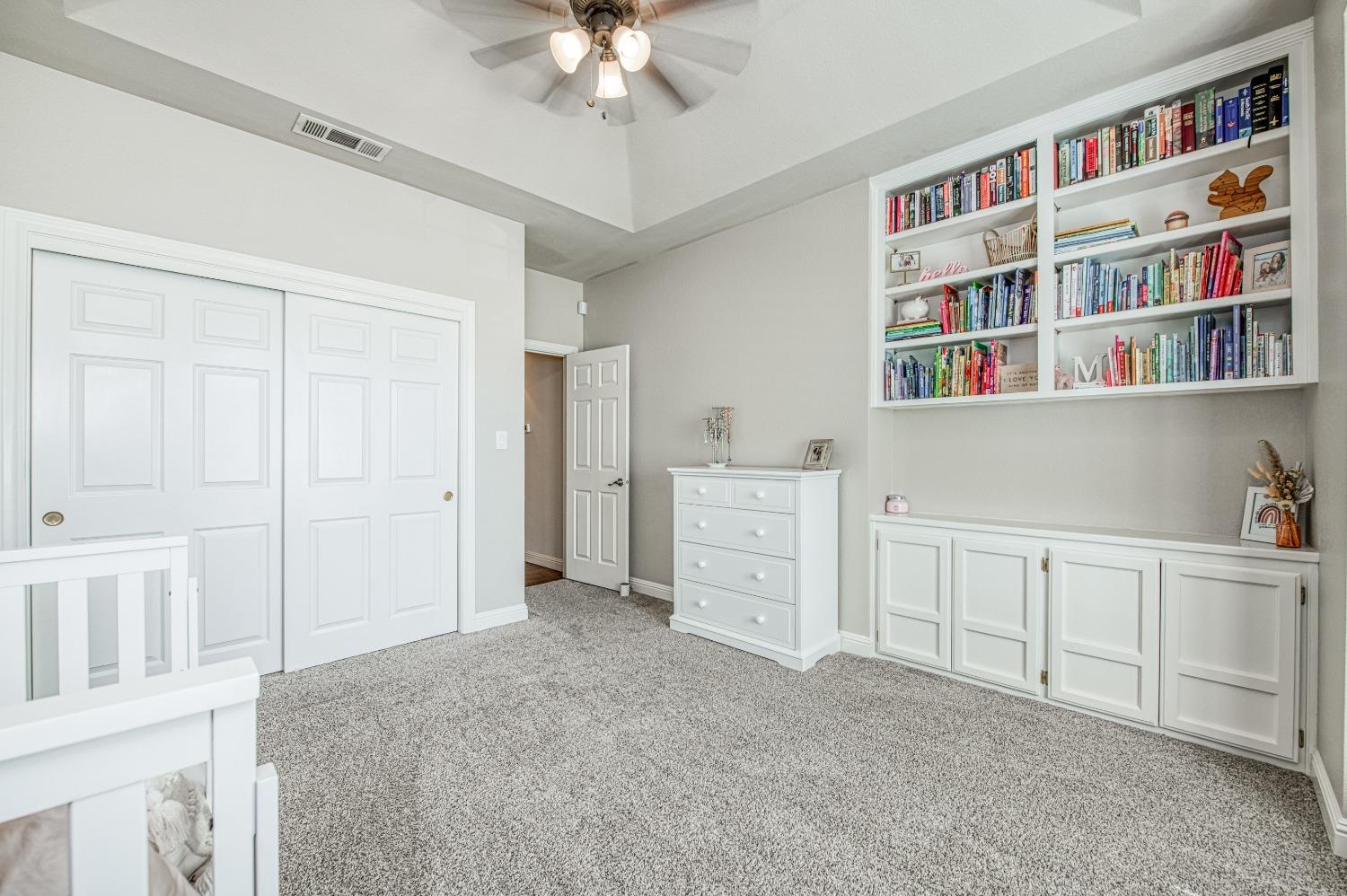 692 East Blue Ridge Road Fresno, CA 93725 - Photo 36 of 68