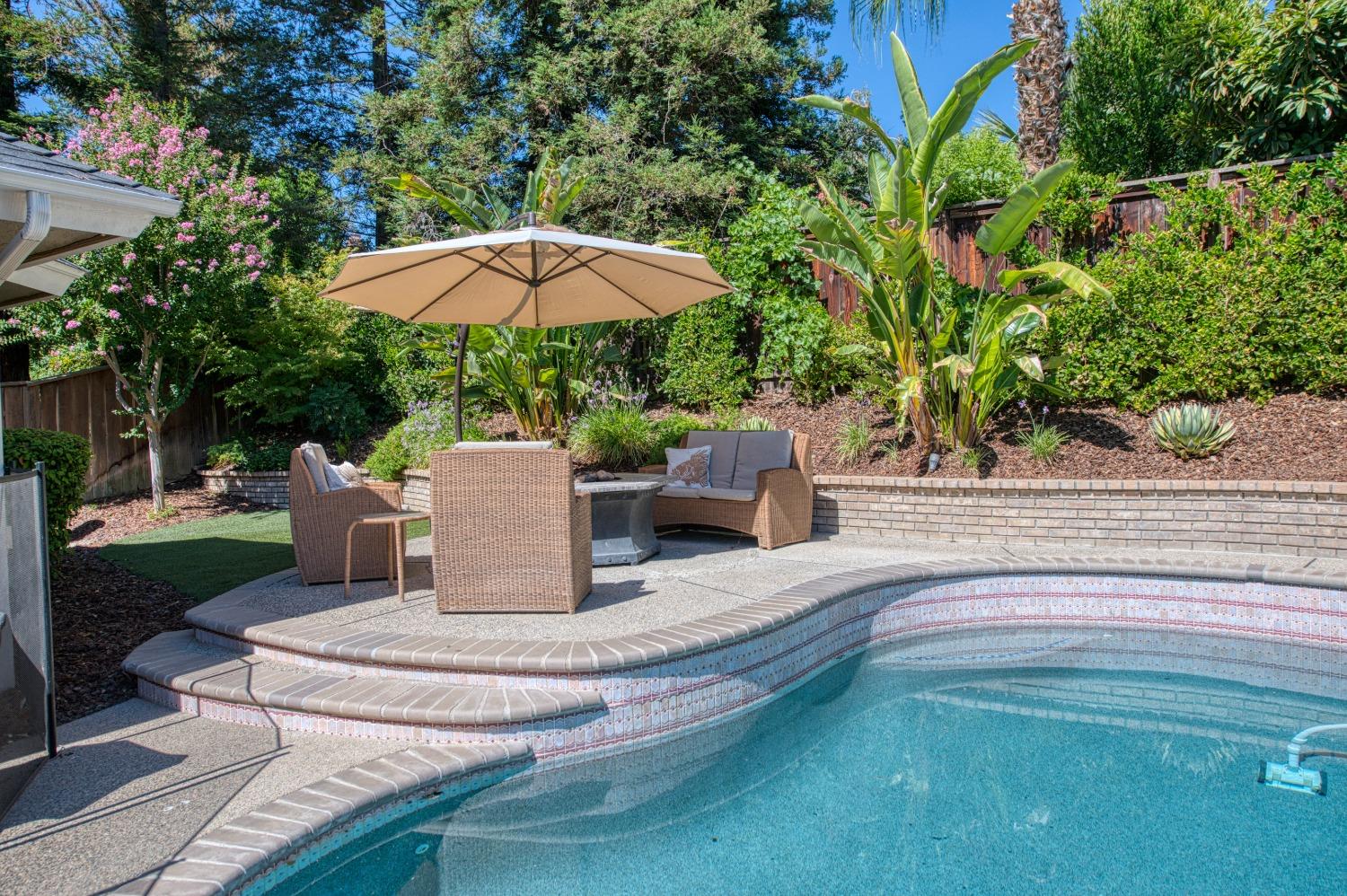 692 East Blue Ridge Road Fresno, CA 93725 - Photo 51 of 68