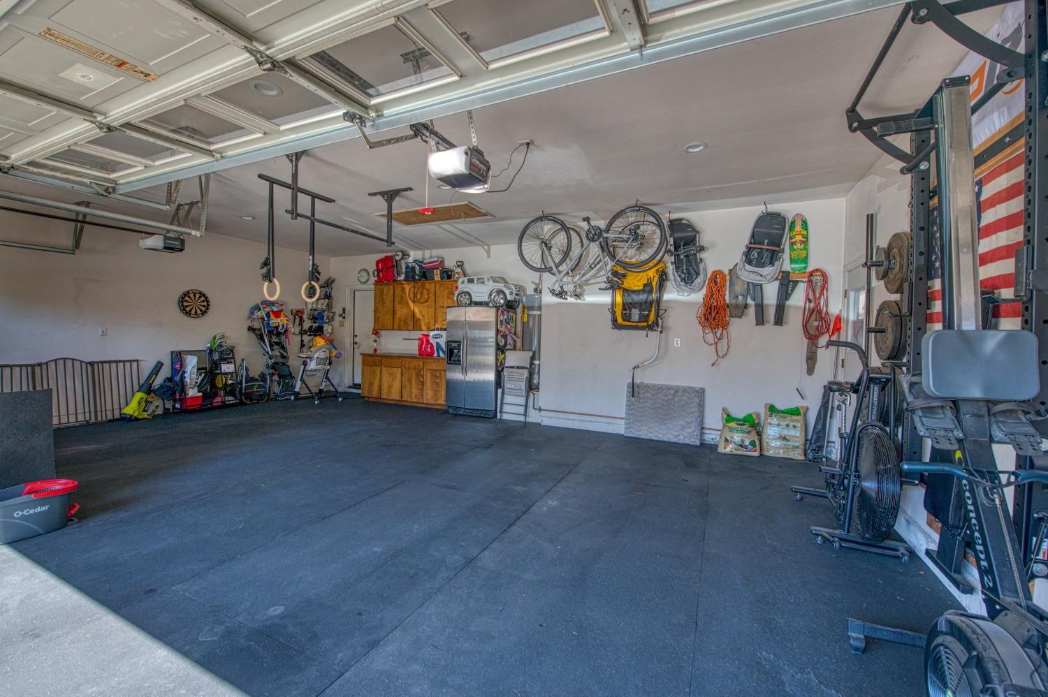 692 East Blue Ridge Road Fresno, CA 93725 - Photo 62 of 68 a view of garage