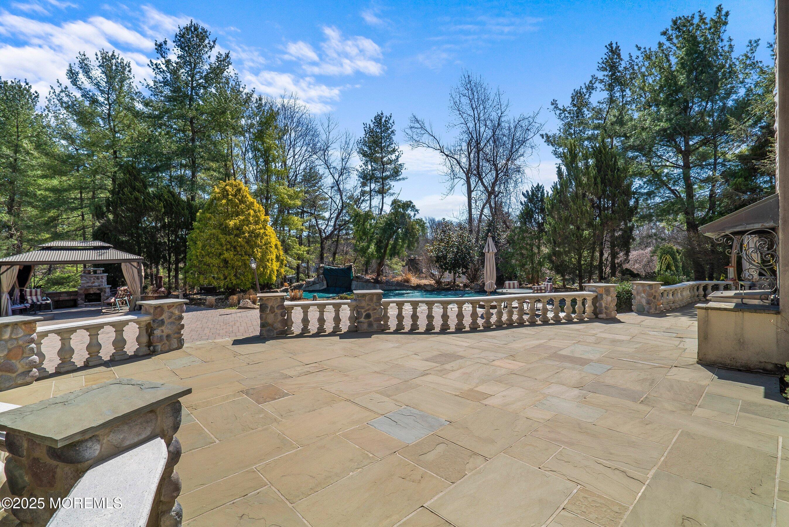 4 Colts Drive Holmdel, NJ 07733 - Photo 16 of 44 Deck 1