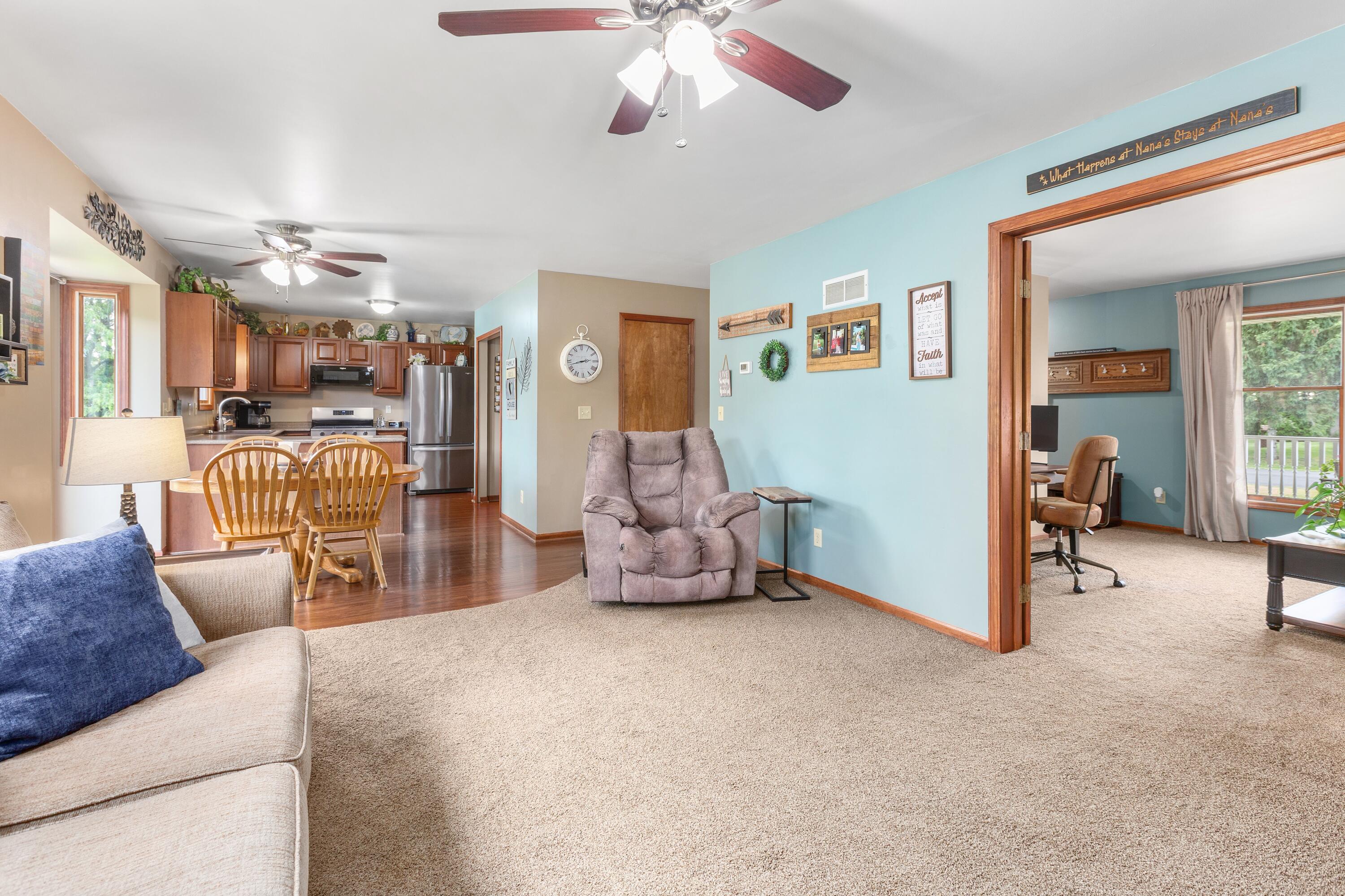 889 Rustic Acres Lane Hebron, IN 46341 - Photo 6 of 19 3000x2000