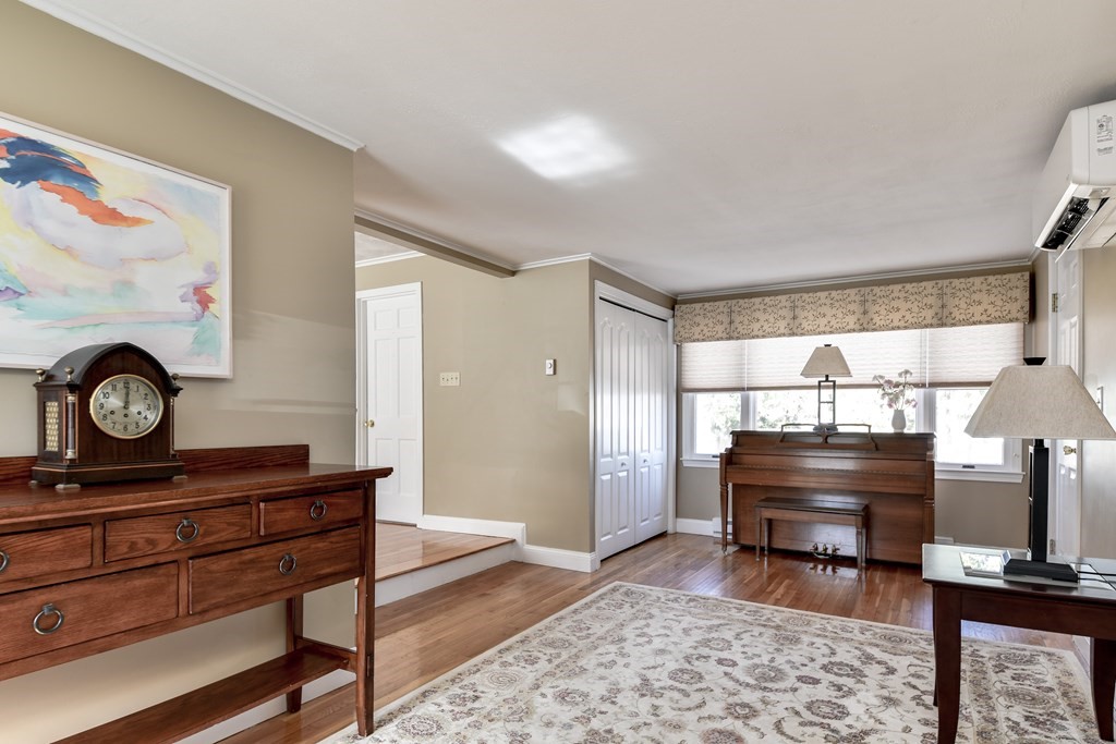 201 Salem End Road Framingham, MA 01702 - Photo 7 of 28 Gallery Image 7