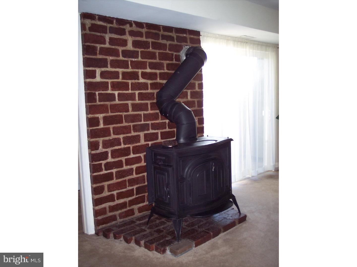 144 Stonegate Road Quakertown, PA 18951 - Photo 12 of 23 Family Room