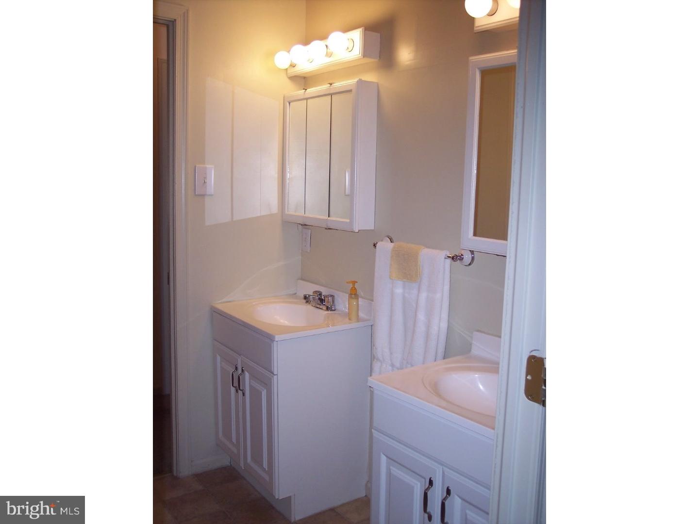 144 Stonegate Road Quakertown, PA 18951 - Photo 19 of 23 Bathroom