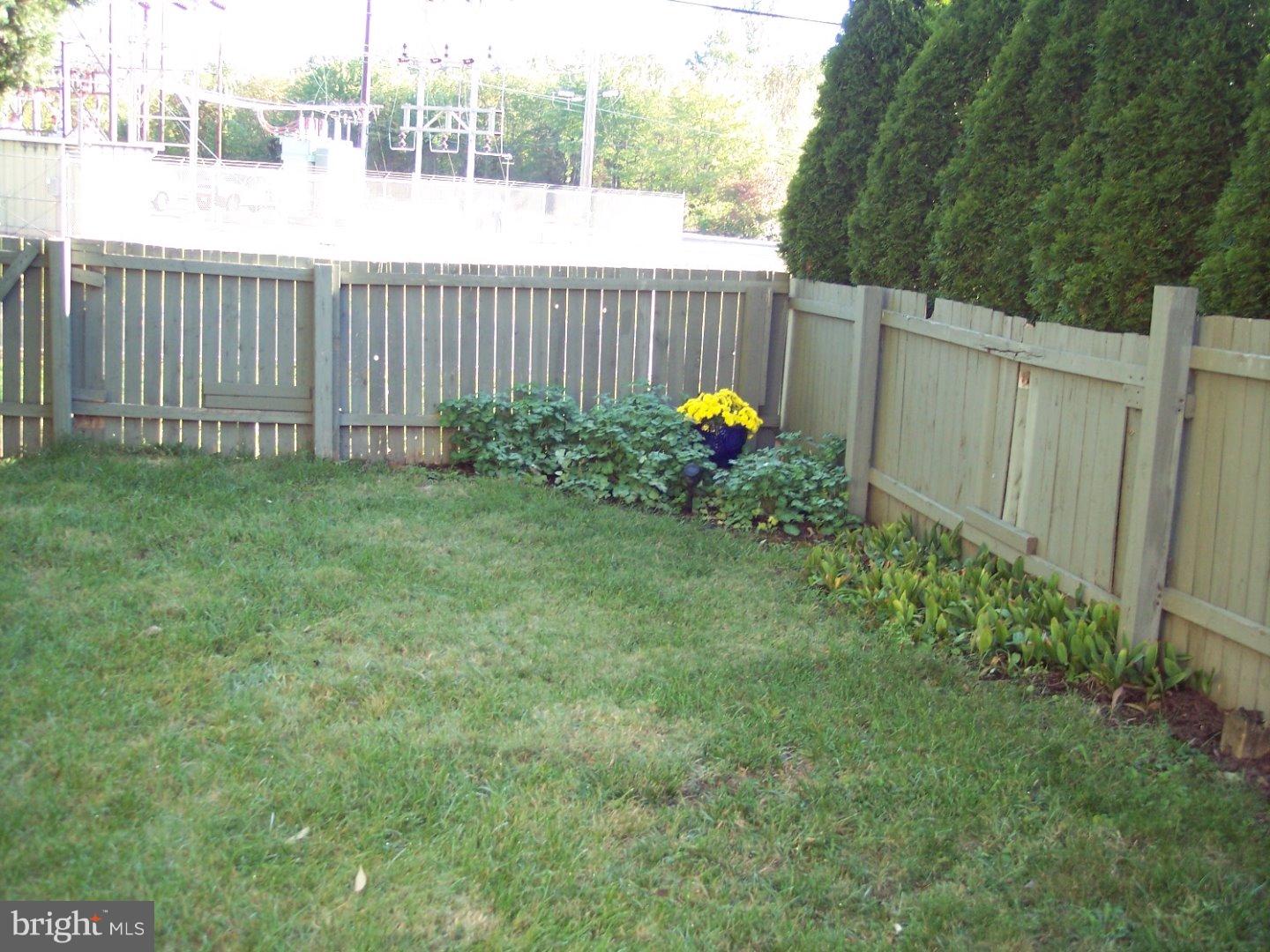 144 Stonegate Road Quakertown, PA 18951 - Photo 22 of 23 Back Yard