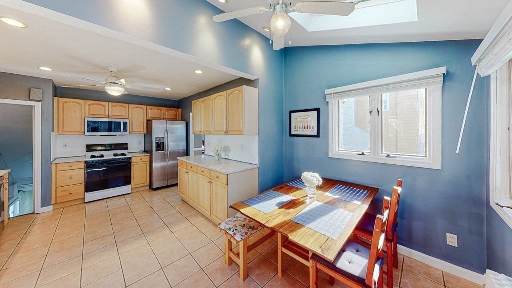 68 Spring Street Wakefield, MA 01880 - Photo 18 of 38