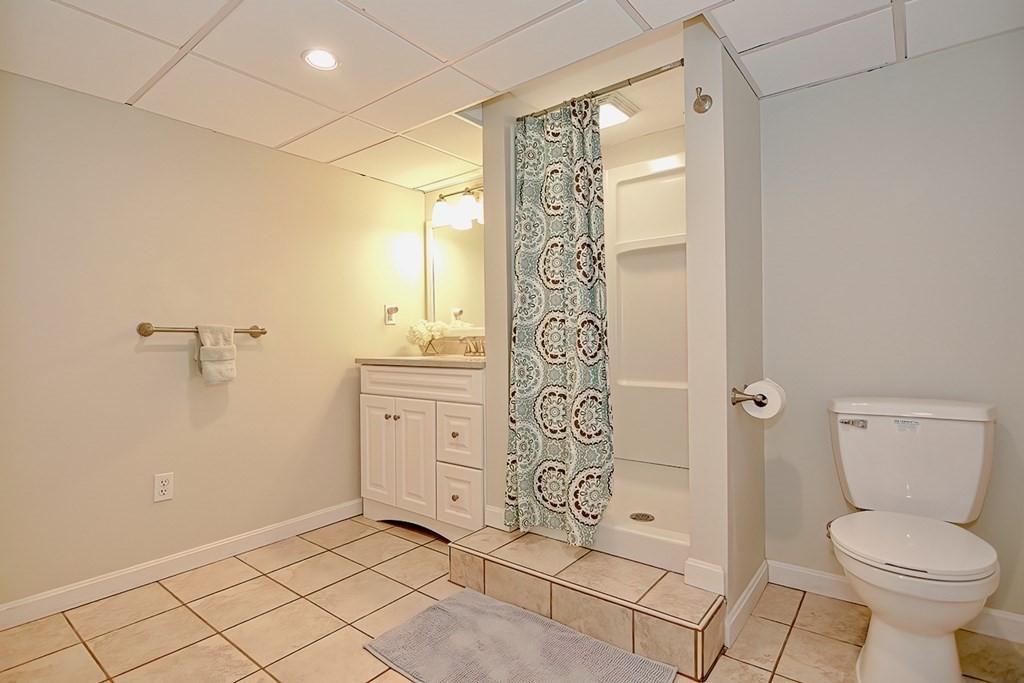 68 Spring Street Wakefield, MA 01880 - Photo 32 of 38