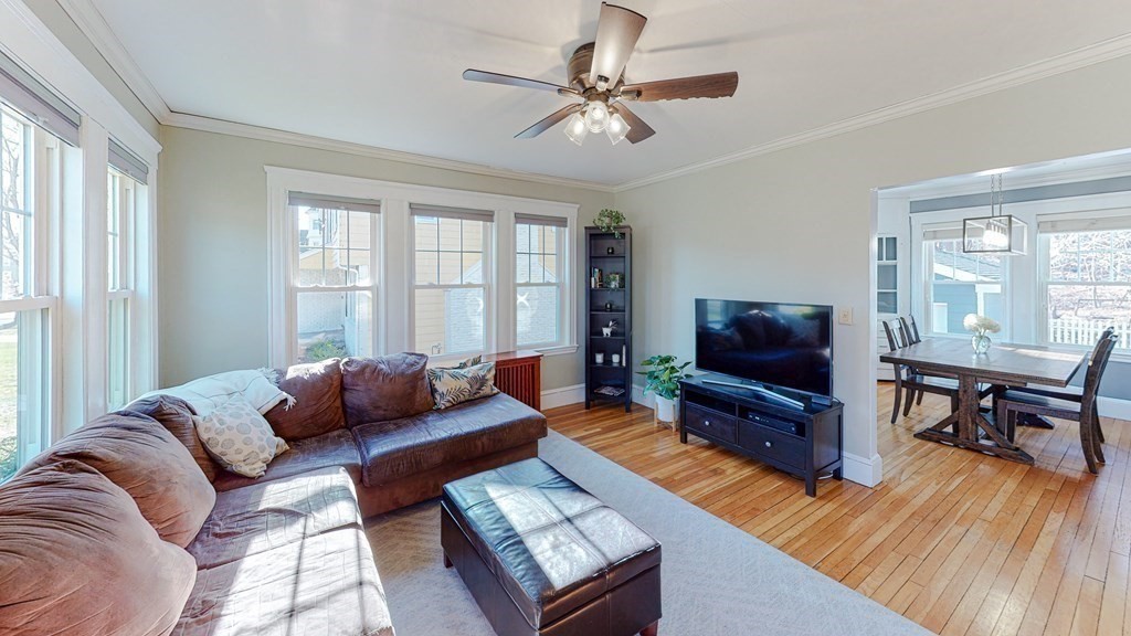 68 Spring Street Wakefield, MA 01880 - Photo 7 of 38
