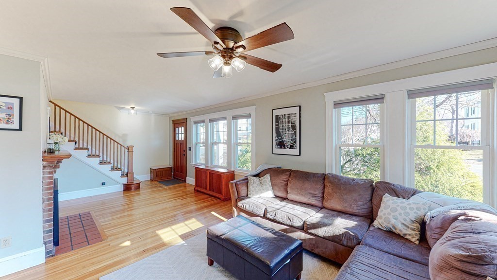 68 Spring Street Wakefield, MA 01880 - Photo 8 of 38