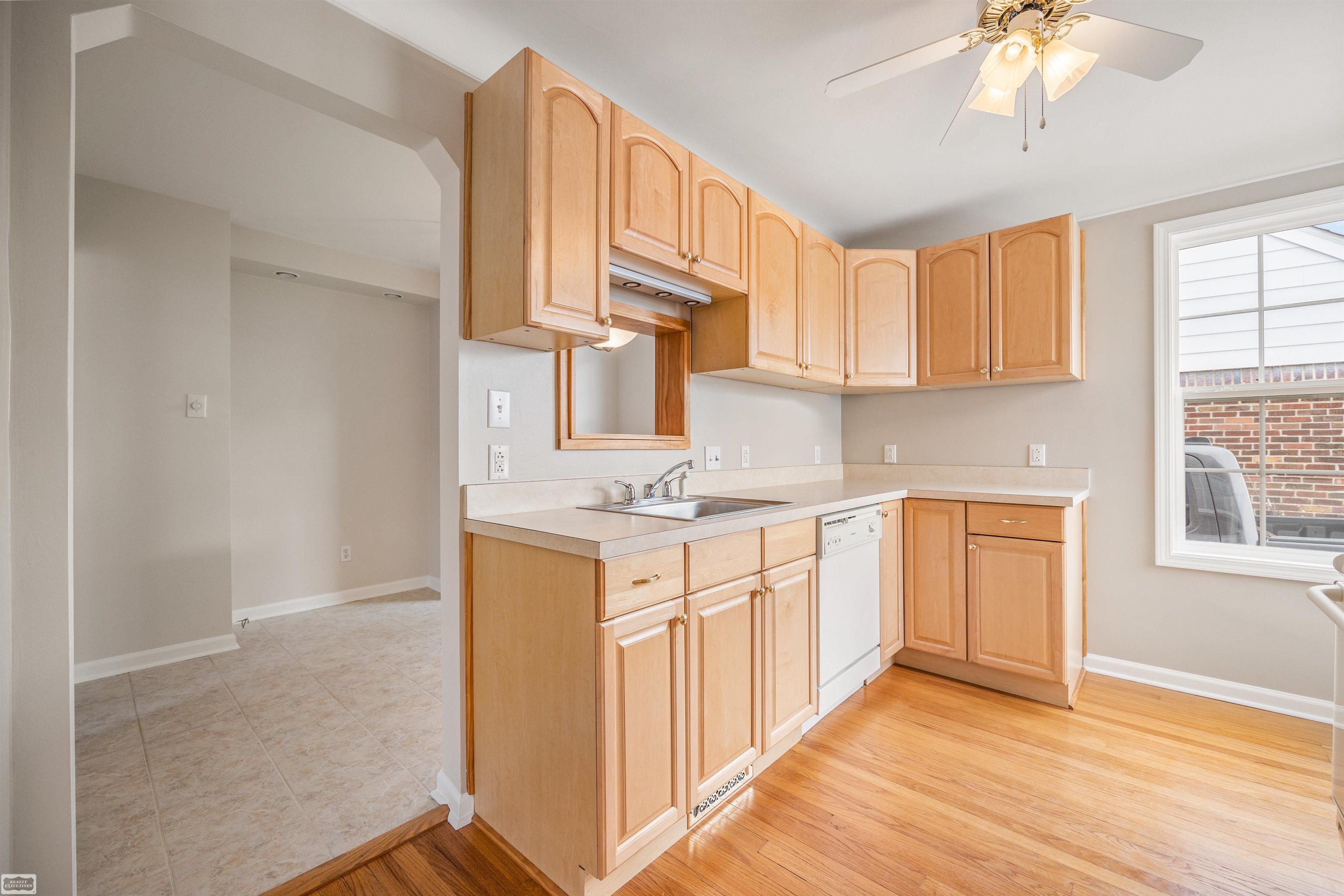 1240 West Eleven Mile Road Berkley, MI 48072 - Photo 11 of 43