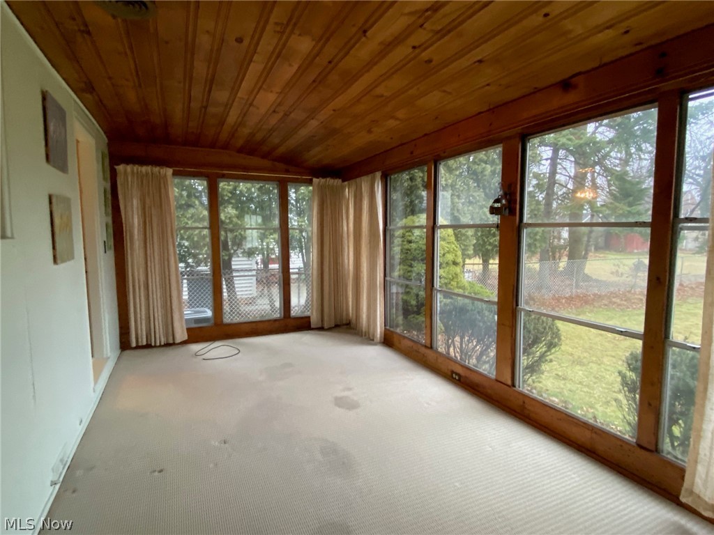 5260 Edenhurst Road Cleveland, OH 44124 - Photo 6 of 16