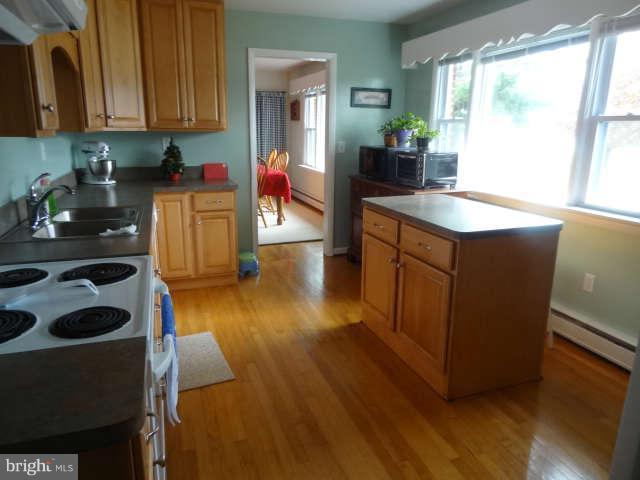 12171 Fairview Lane Ridge, MD 20680 - Photo 8 of 30 Kitchen