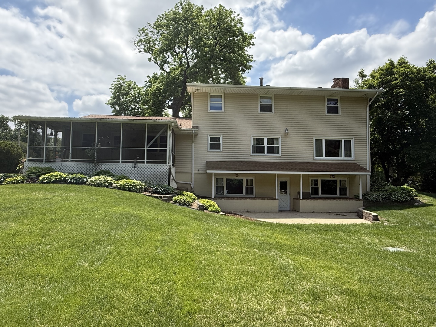 323 Bailey Court Princeton, IL 61356 - Photo 3 of 44