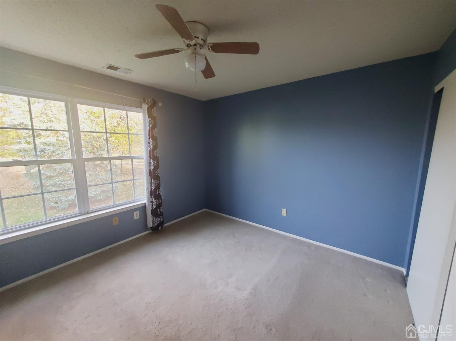 148 Nebula Road Piscataway, NJ 08854 - Photo 14 of 22 an empty room with a window