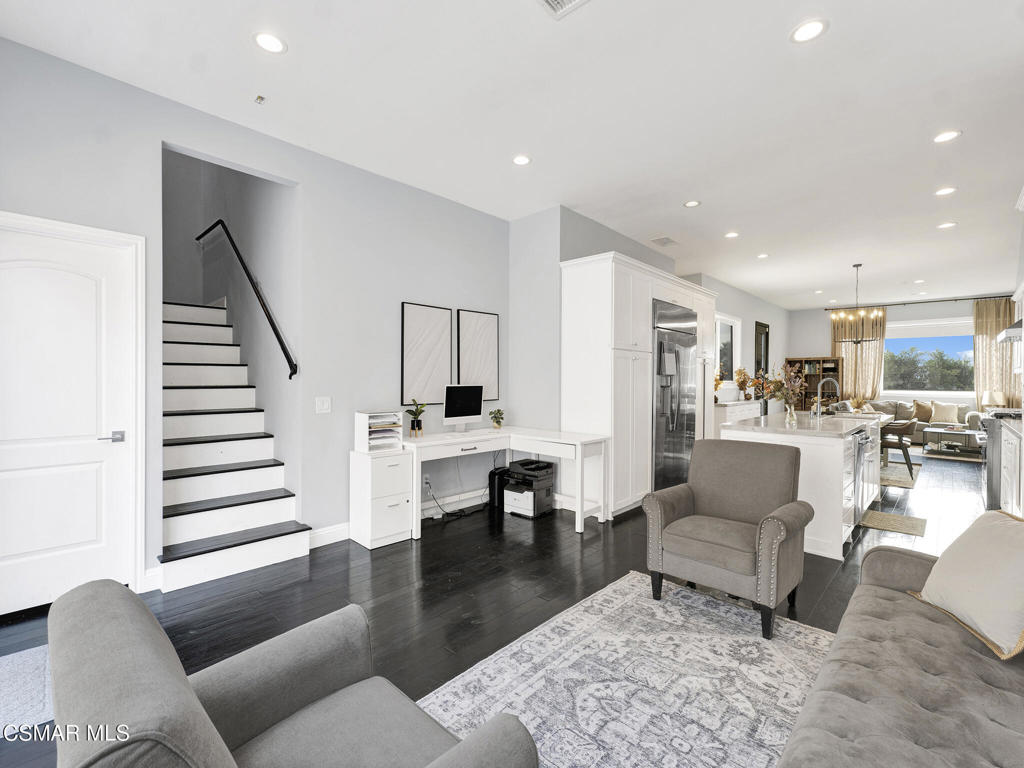 391 Grandview Circle Camarillo, CA 93010 - Photo 15 of 51