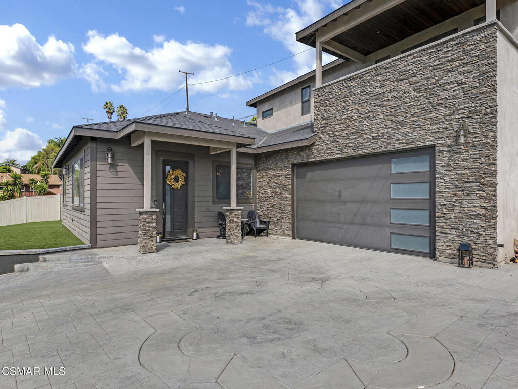 391 Grandview Circle Camarillo, CA 93010 - Photo 3 of 51