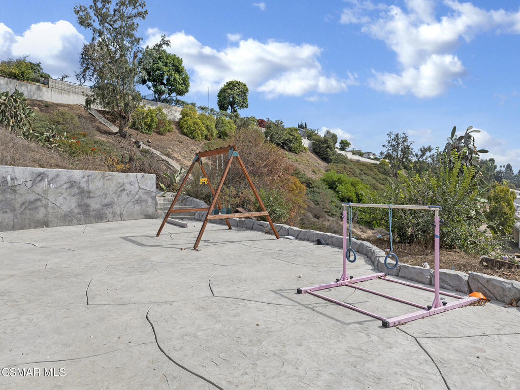 391 Grandview Circle Camarillo, CA 93010 - Photo 44 of 51