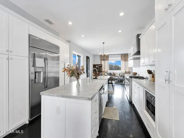 $1,125,000 | 391 Grandview Circle, Camarillo, CA 93010