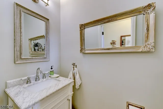 $749,900 | 2 Carlisle Road, Somerville, NJ 08876