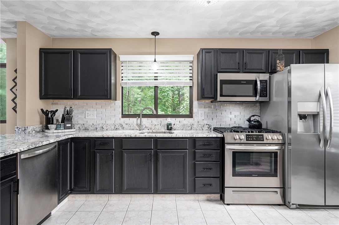 5 Wake Robin Road, Unit 2505 Lincoln, RI 02865 - Photo 4 of 37