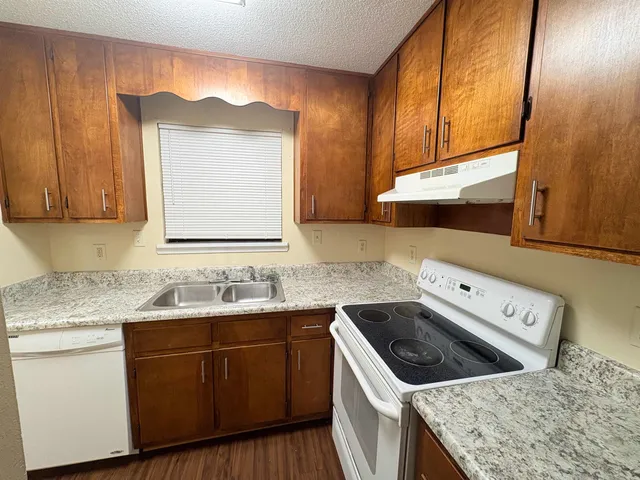 $1,295 | 3701 Donovan Drive, Unit C, Tallahassee, FL 32309