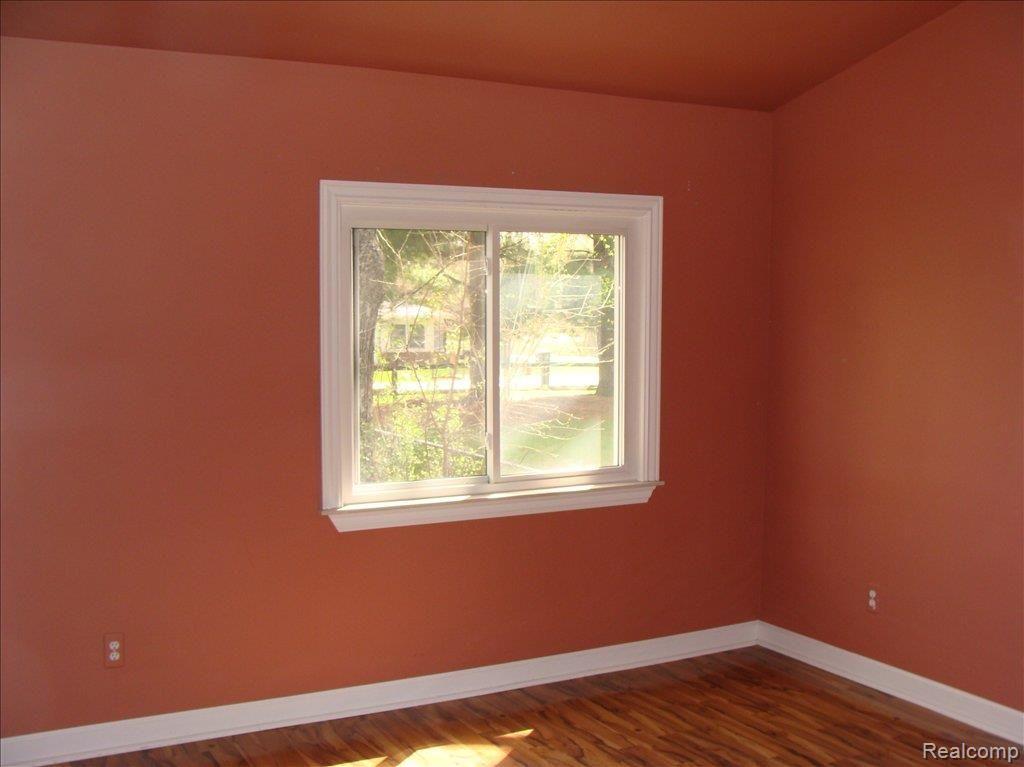 3366 Hessel Avenue Rochester, MI 48307 - Photo 5 of 8 DSC05048