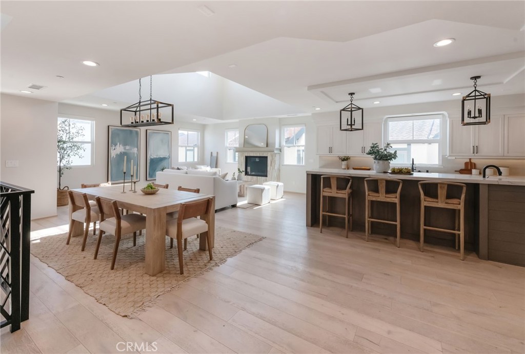 223 South Irena Avenue, Unit B Redondo Beach, CA 90277 - Photo 17 of 36