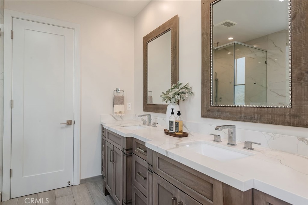 223 South Irena Avenue, Unit B Redondo Beach, CA 90277 - Photo 22 of 36