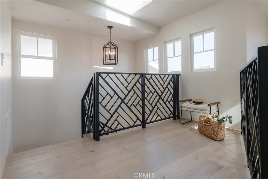 223 South Irena Avenue, Unit B Redondo Beach, CA 90277 - Photo 26 of 36