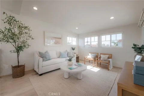 $2,499,000 | 223 South Irena Avenue, Unit B, Redondo Beach, CA 90277