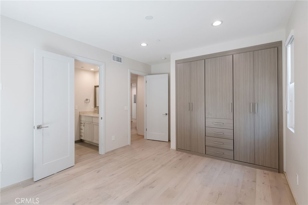 223 South Irena Avenue, Unit B Redondo Beach, CA 90277 - Photo 32 of 36