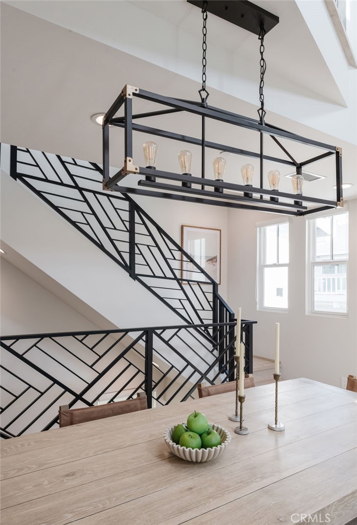 223 South Irena Avenue, Unit B Redondo Beach, CA 90277 - Photo 6 of 36