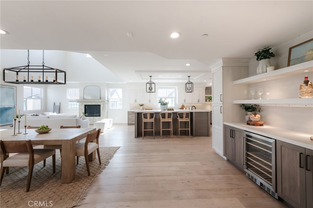 223 South Irena Avenue, Unit B Redondo Beach, CA 90277 - Photo 10 of 36