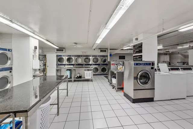 $315,000 | 655 West Irving Park Road, Unit 1301, Chicago, IL 60613