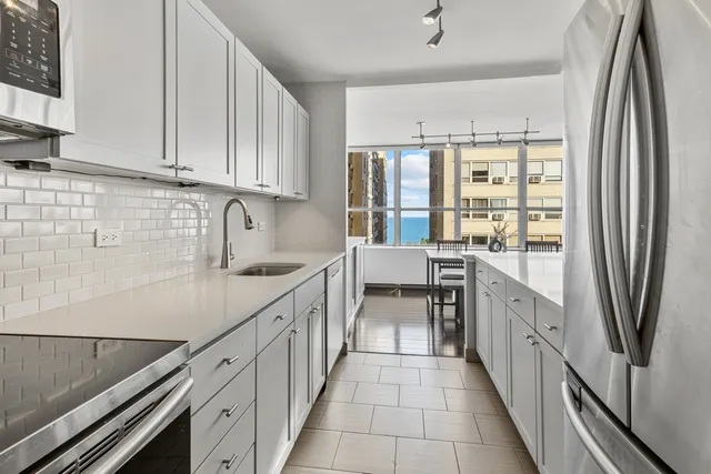 $315,000 | 655 West Irving Park Road, Unit 1301, Chicago, IL 60613