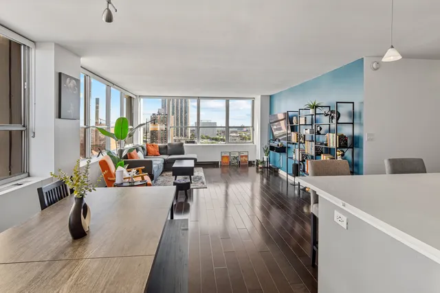 $315,000 | 655 West Irving Park Road, Unit 1301, Chicago, IL 60613