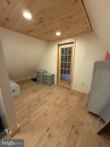 a house view with a outdoor space