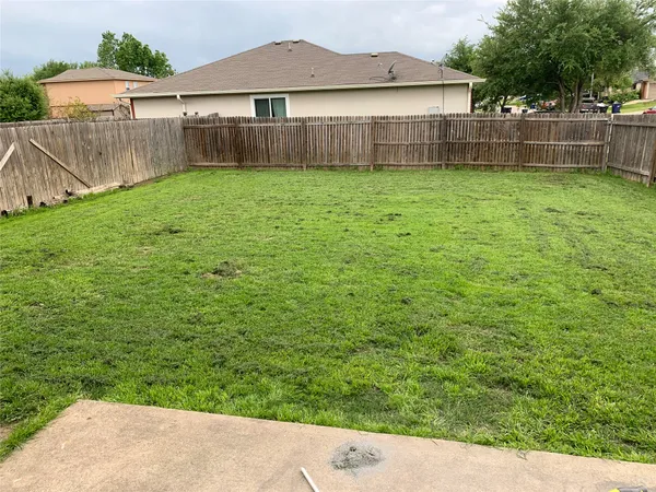 $2,250 | 719 Decker Drive, Hutto, TX 78634