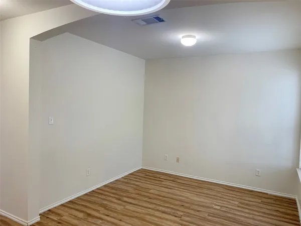 $2,250 | 719 Decker Drive, Hutto, TX 78634