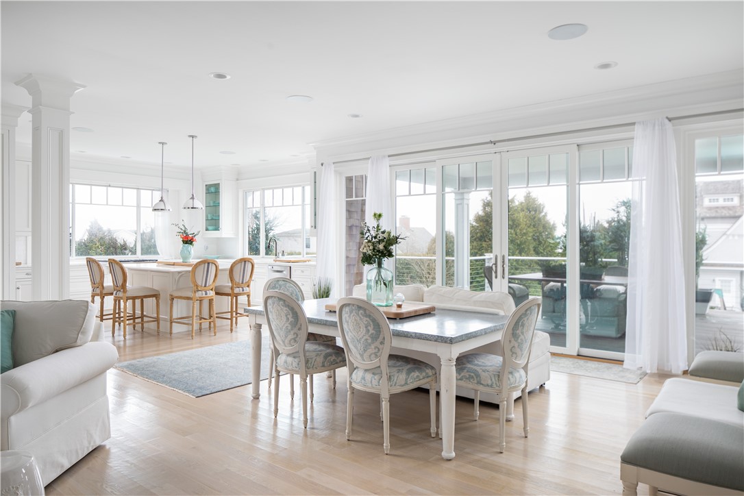 585 Wolcott Avenue Middletown, RI 02842 - Photo 11 of 49