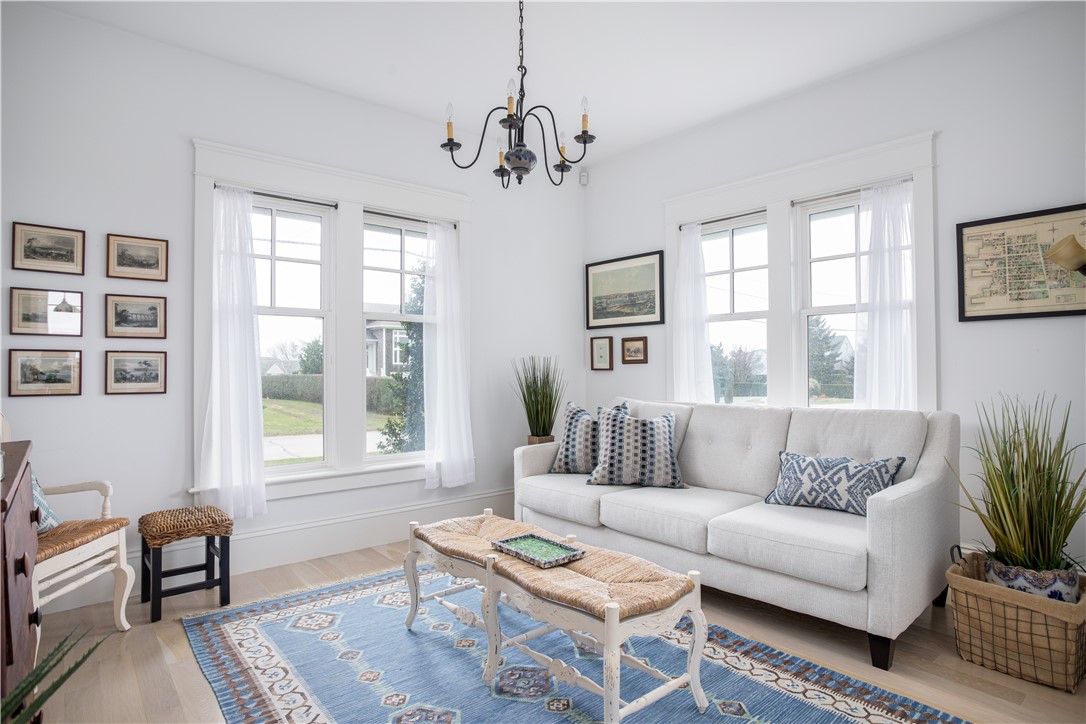 585 Wolcott Avenue Middletown, RI 02842 - Photo 20 of 49