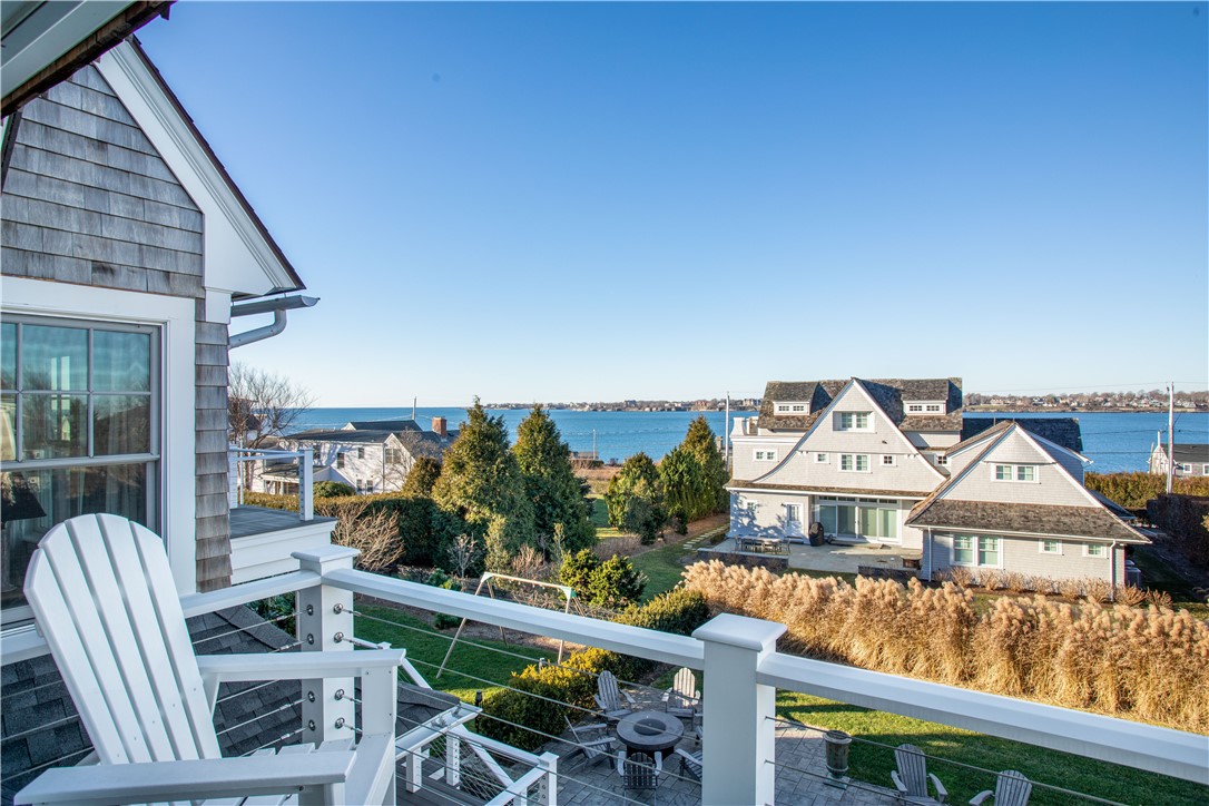 585 Wolcott Avenue Middletown, RI 02842 - Photo 36 of 49 Second floor view