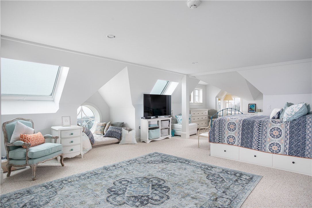 585 Wolcott Avenue Middletown, RI 02842 - Photo 38 of 49